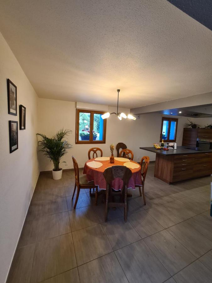 Agreable Appartement Avec Spa Proche De La Foret Brechaumont ภายนอก รูปภาพ